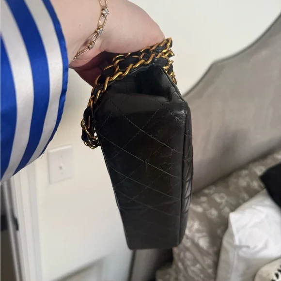 Vintage Chanel Jumbo Single Flap - Picture 7 of 9